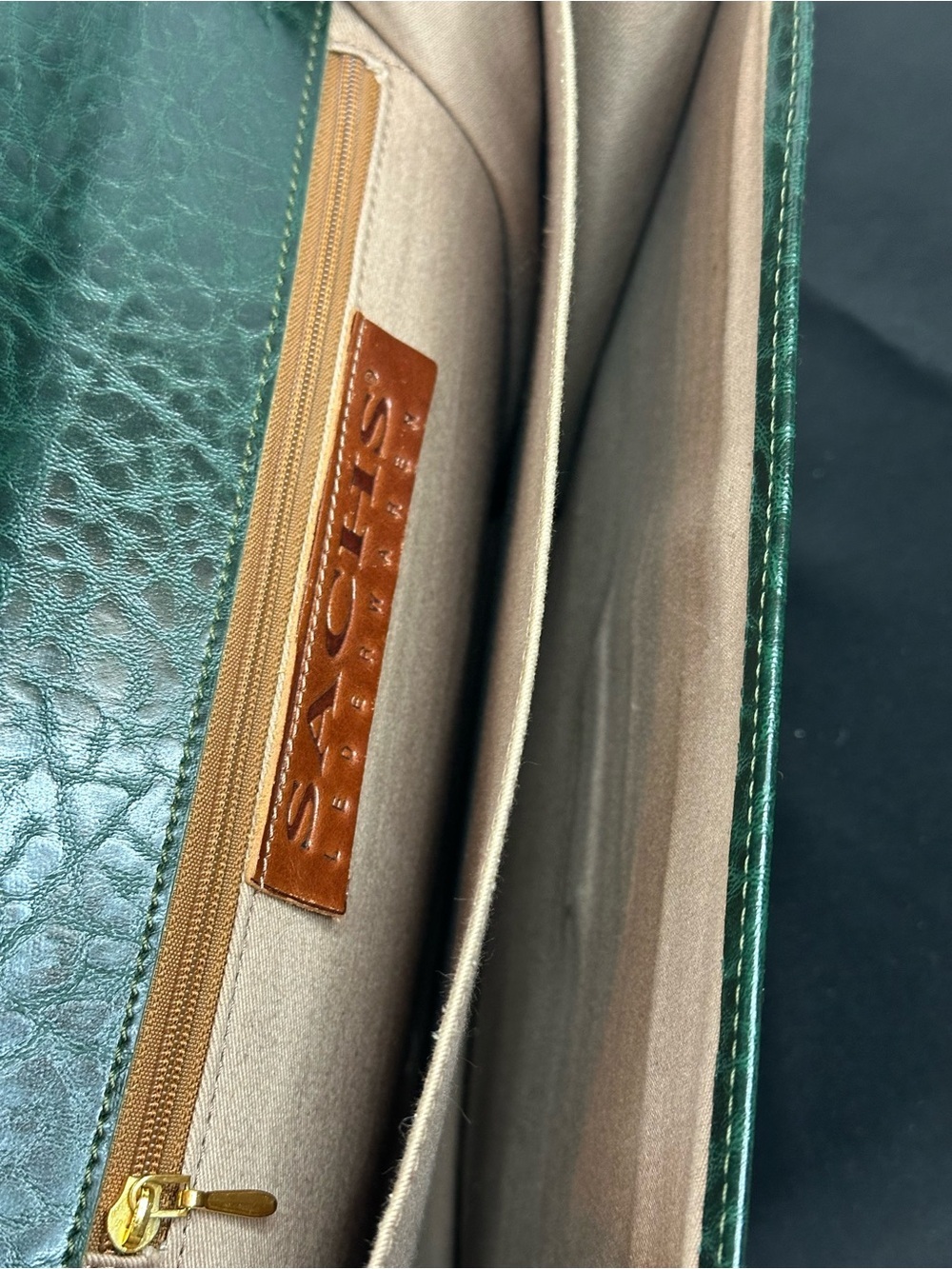 Sachs Lederwaren Two-Tone Leather Crossbody Bag in Green and Brown, 11x 9ins - Picture 6 of 10